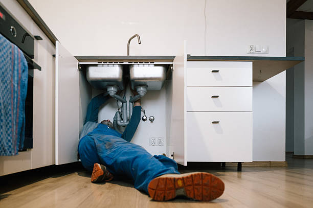 Professional Drain Cleaning technician working in Sherman Oaks, CA